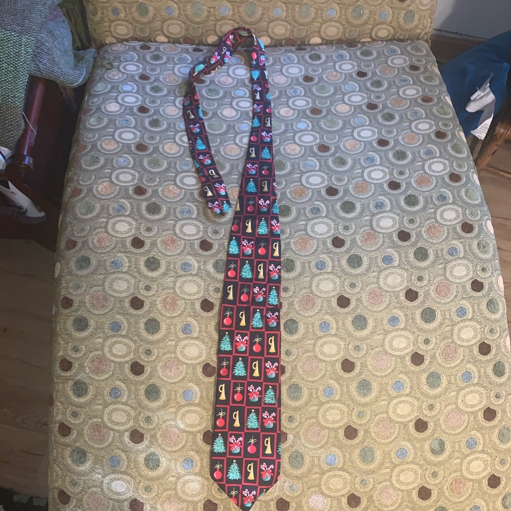 Christmas Tree and Ornaments Tie